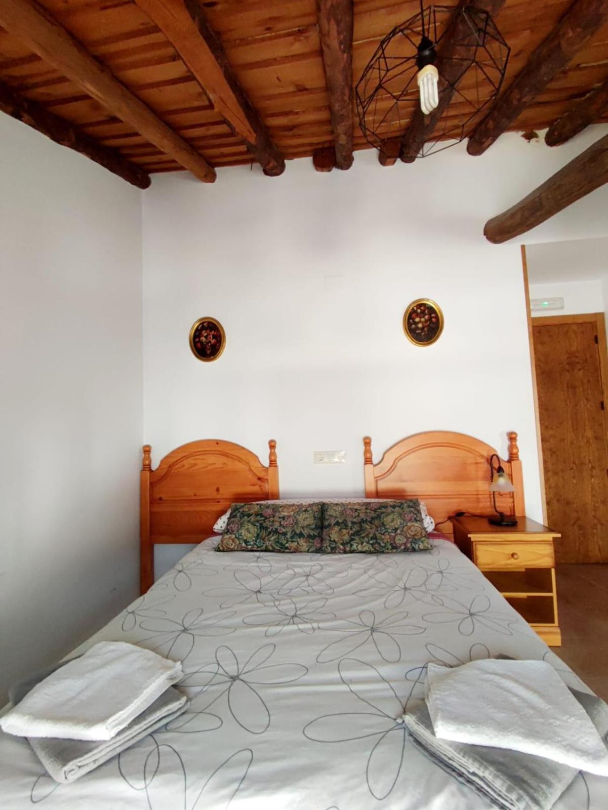 Alojamiento Turistico Los Laureles Segovia Exterior foto